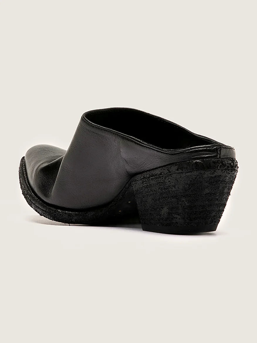 Black in italy seen at an angle showing the toe