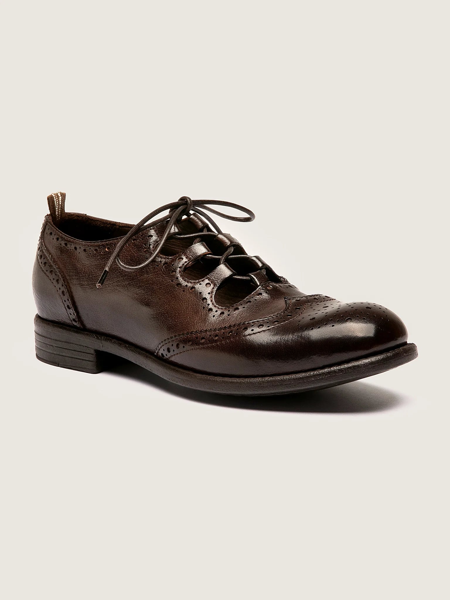 Brown open lacing front view showing the shape of the toe
