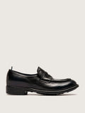 Navy pull tab front view showing the shape of the toe