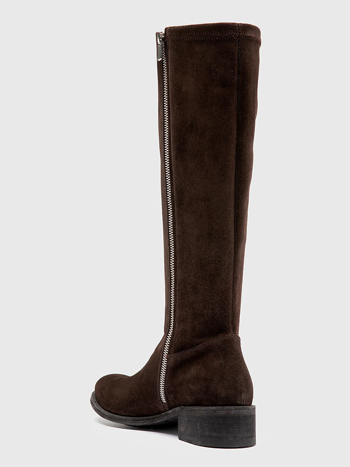 Brown brown suede close view of the fastening